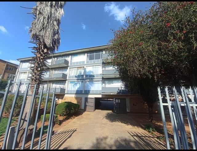 1 BEDROOM PROPERTY TO RENT IN FLORIDA LAKE